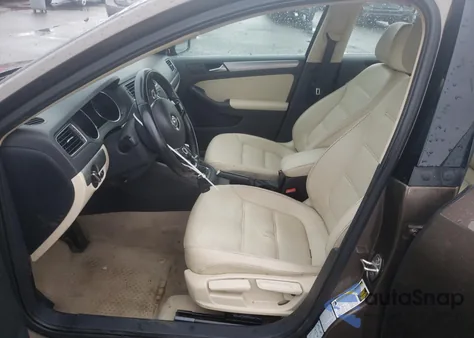 2015 Volkswagen Jetta Se z USA, uszkodzony, nr VIN 3VWD17AJ1FM422960